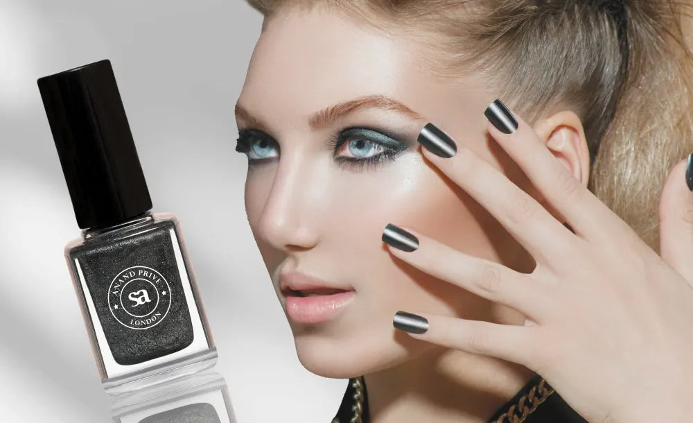 Shiny Charcoal Nail Varnish