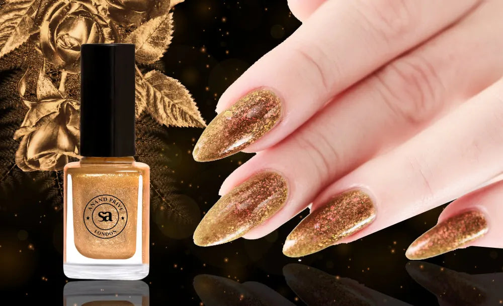Gold Nail Varnish 02